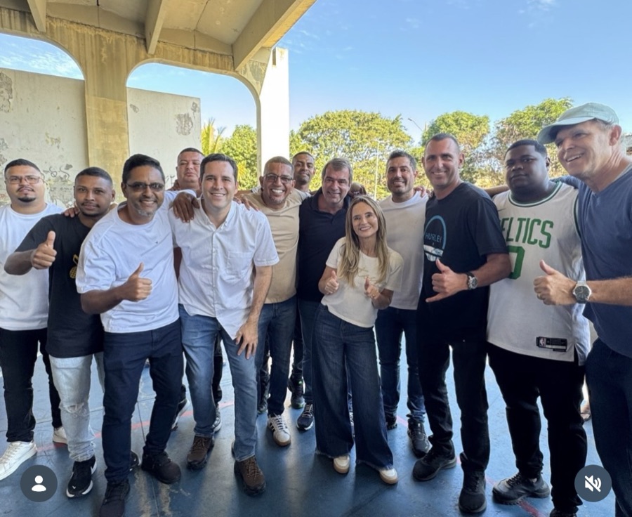 Encontro com a comunidade na quadra